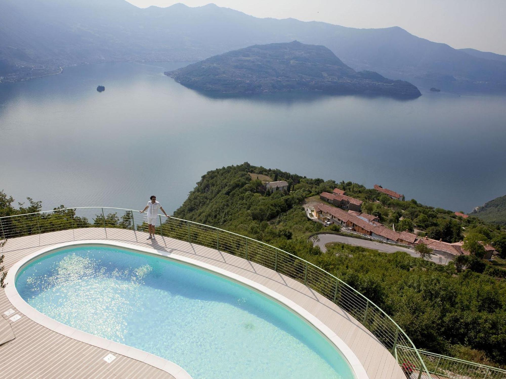 Mantegna - Garden With Lake View And Swimming Pool Parzanica Exterior foto